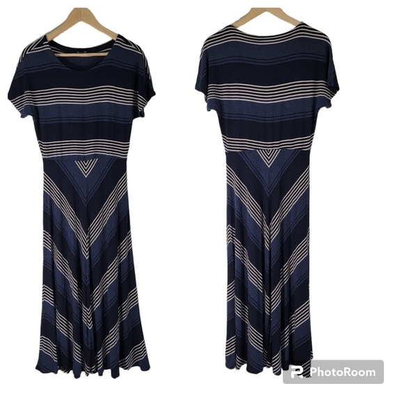Tommy Hilfiger Women White/Blue Stripes Chevron Short Sleeve Maxi Dress Sz S/P - Picture 1 of 9